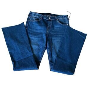 True Religion Becca Mid-Rise Boot Cut Women's 5 Pocket Jeans Blue Size 31 NWT